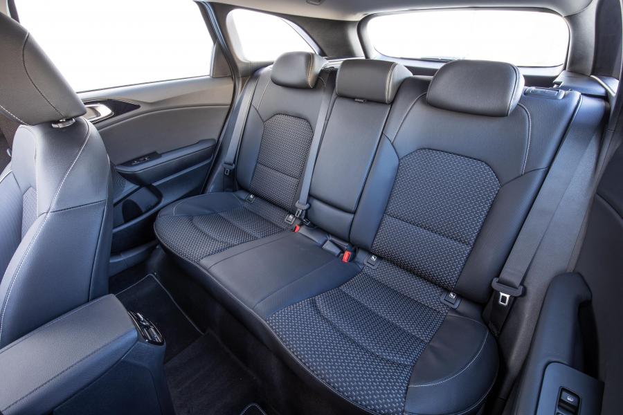Интерьер Kia Ceed Sportswagon 2018 года  (WW) (фото 28 из 47)